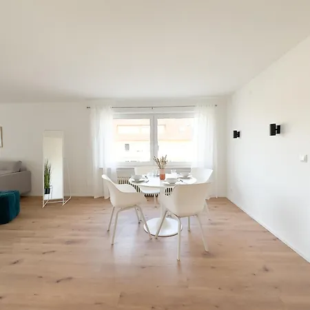 Mit Kueche & Balkon In - Skyrise Aparthotel 3*