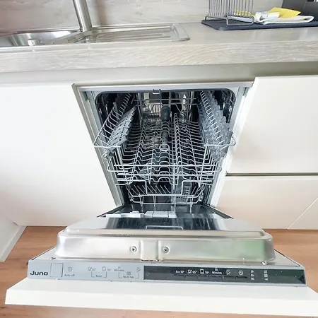 Skyrise - Stilvolles Mit Kueche & Balkon Apart Otel 3*