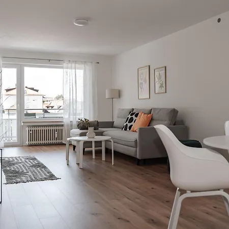 Aparthotel Mit Kueche & Balkon In - Skyrise 3*